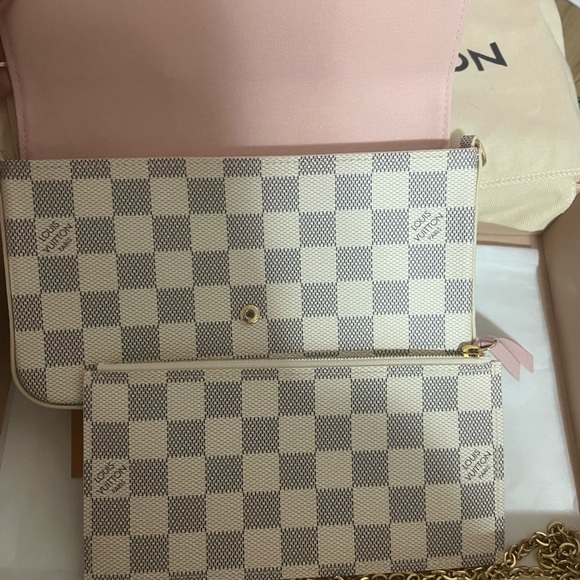 Brand new never used P.O double zip LV purse. - Picture 4 of 6